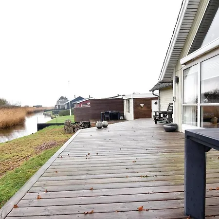 Three-bedroom Holiday In Brenderup Fyn * Vedelshave